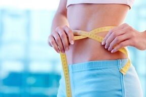 medición da cintura durante a perda de peso nunha semana por 7 kg